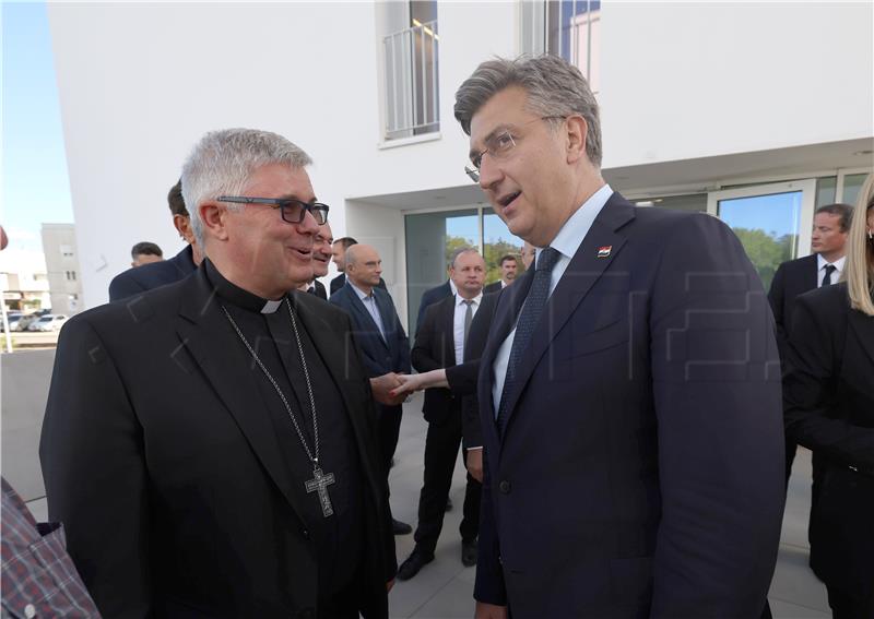 Zadar: Premijer Plenković na otvorenju Studentskog doma i restorana Diadora