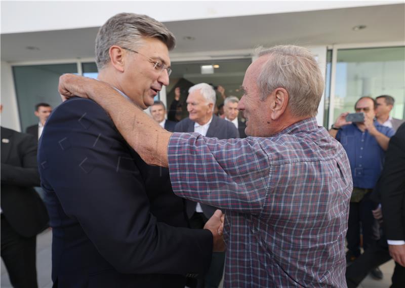 Zadar: Premijer Plenković na otvorenju Studentskog doma i restorana Diadora