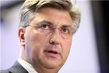 Premijer Plenković čestitao Svjetski dan učitelja