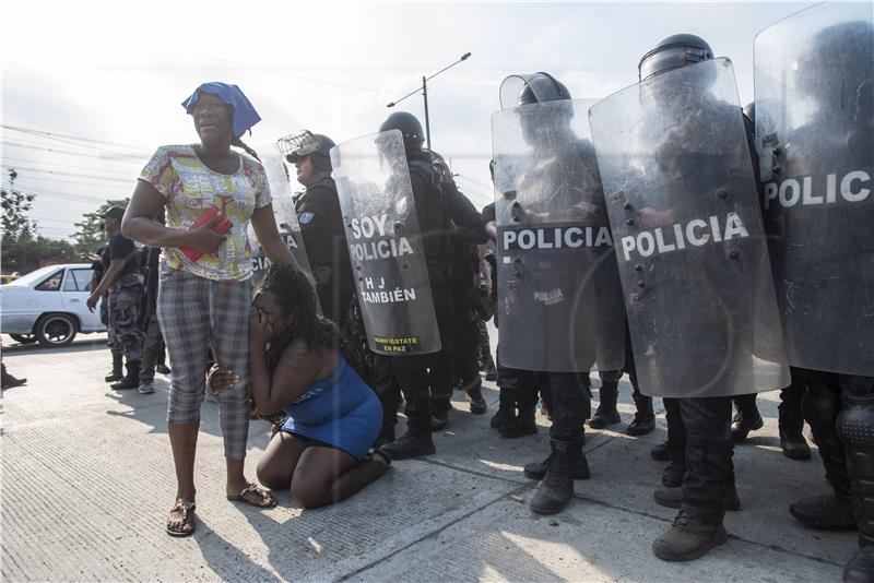 ECUADOR PRISONS