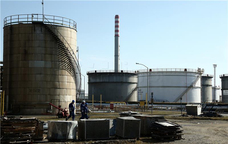 INA: Decision to suspend oil refining at Sisak backed by both majority owners