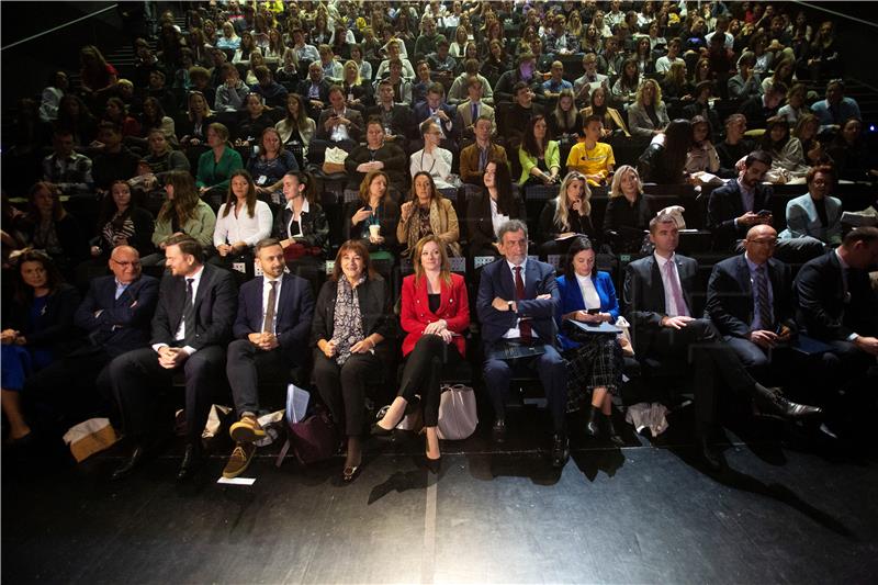 Konferencija: Mladi trebaju više sudjelovati u demokratskim procesima