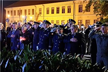 U Vukovaru prisjećanje na 97 ubijenih policajaca u obrani grada na Dunavu