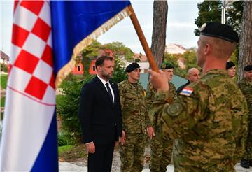 Banožić i sudionici hodnje "Alfred Hill" odali počast poginulim braniteljima