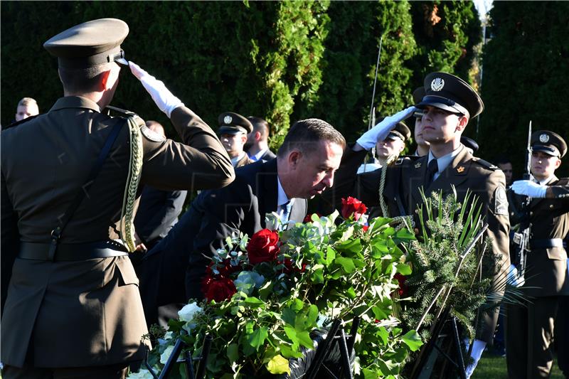 Položeni vijenci na grobu general-bojnika Blage Zadre