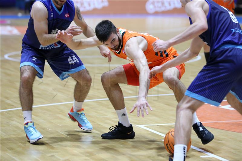 Utakmica 3. kola prvenstva Hrvatske za košarkaše: Cedevita Junior - Cibona