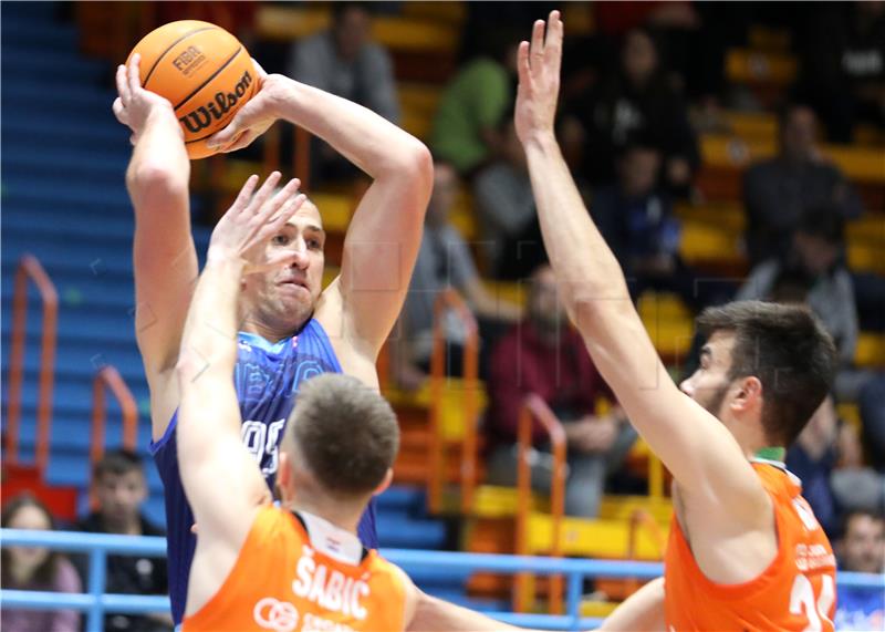 Utakmica 3. kola prvenstva Hrvatske za košarkaše: Cedevita Junior - Cibona