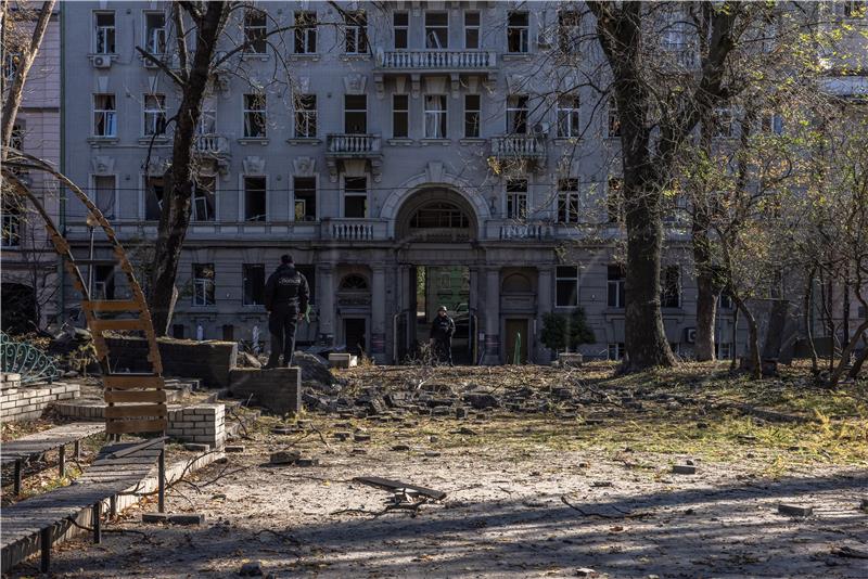 Kijev napadnut dronovima, oštećeni stambeni blokovi 