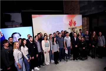 Huawei Technologies presents 30 Croatian students with certificates