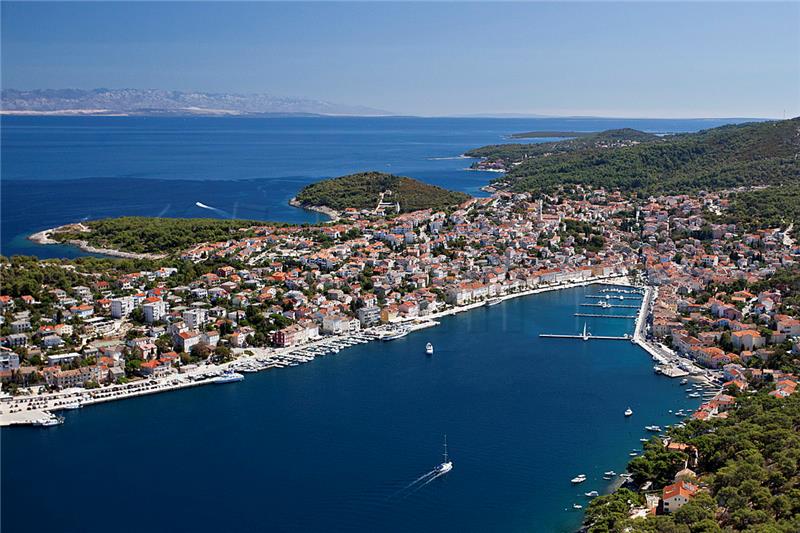 ŽLU Mali Lošinj: Vozilima i plovilima omogućen pristup molu u Mrtvaškoj