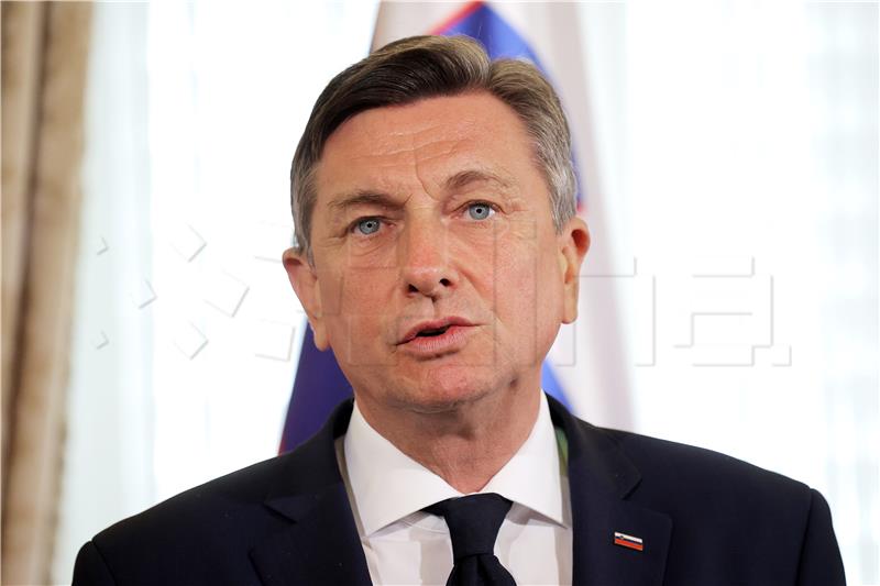 Pahor pozvao slovenske birače da biraju onoga tko će brinuti o jedinstvu zemlje