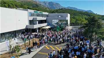 Otvoren centar Apfel Arena u Makarskoj