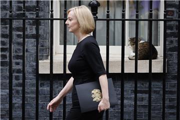 Rusija pozdravlja odlazak Liz Truss, Zapad poziva na stabilnost u Britaniji 