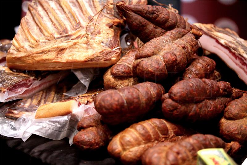 Predstavljanje vinara i kulinara, u sklopu festivala Zemlja vina