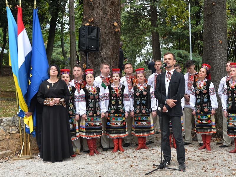 Otkriven spomenik ukrajinskom pjesniku Ivanu Franku u Lovranu