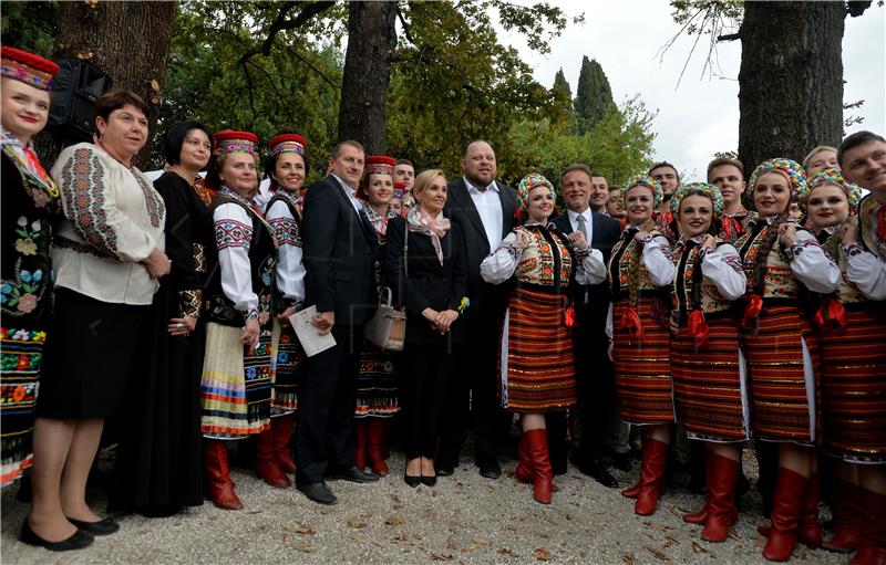 Otkriven spomenik ukrajinskom pjesniku Ivanu Franku u Lovranu