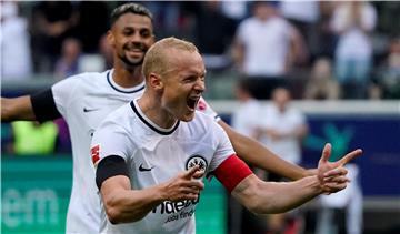 Njemačka: Eintracht slavio kod Borussije (M)