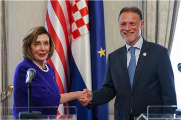 Pelosi zahvaljuje Hrvatskoj na korištenju svog iskustva u pomoći Ukrajini