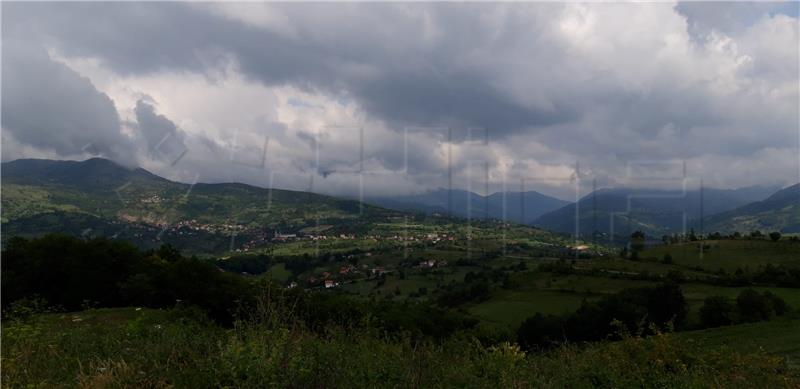 U BiH rušen jarbol sa zastavom i oskvrnuto spomen obilježje braniteljima HVO-a