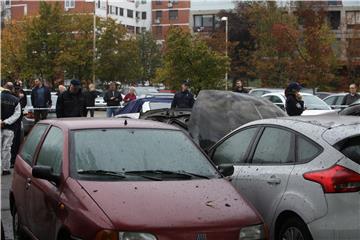 U požaru oštećeno sedam automobila