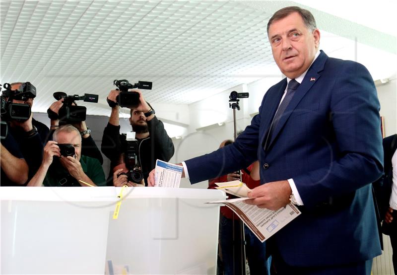 BiH: Dodik kaže da ima čvrst dogovor s Čovićem o koaliranju