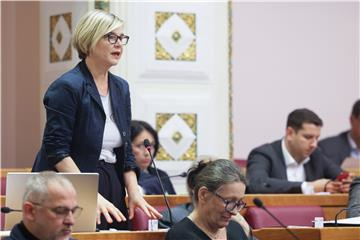 Zastupnici: Treba otići cijela uprava HERA-e