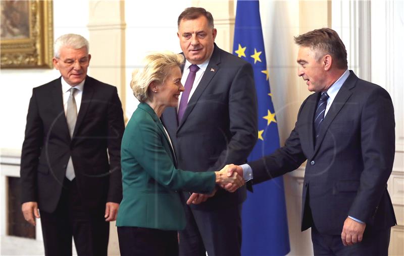 EC president urges Bosnia politicians to implement necessary reforms