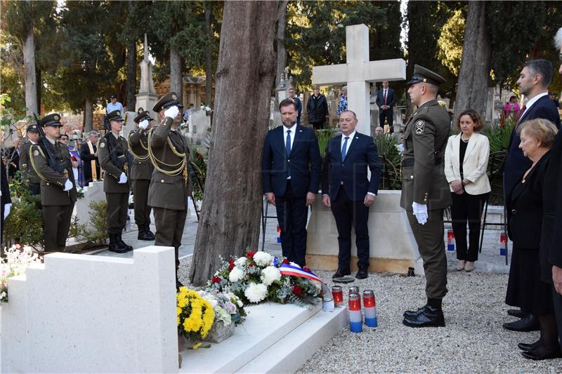 Počast poginulima povodom tridesete obljetnice VRO "Oslobađanje juga Hrvatske"