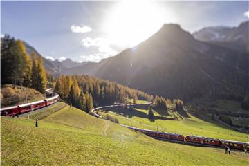 SWITZERLAND CURIOSITIES LONGEST PASSENGER TRAIN