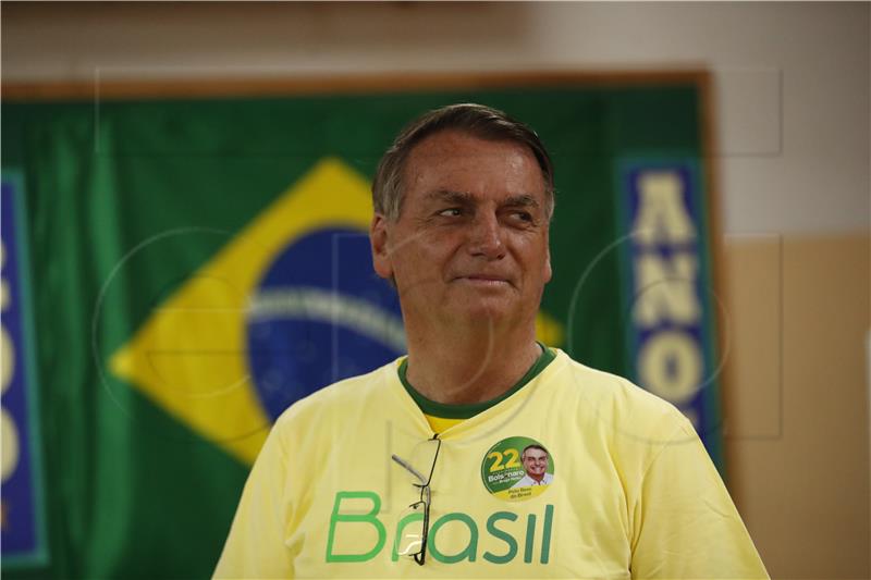 Brazil : Bolsonaro i dalje šuti, Lulu očekuje težak mandat