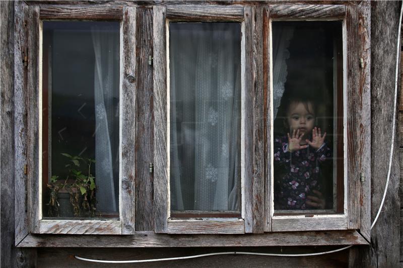 Anketa Vladinog Savjeta za mlade o uvjetima i prilikama u ruralnim područjima 