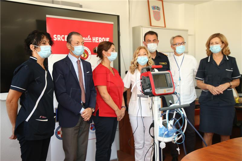 Splitski vatrogasci bolnici donirali mobilni respirator