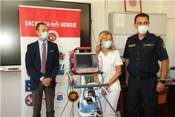 Splitski vatrogasci bolnici donirali mobilni respirator