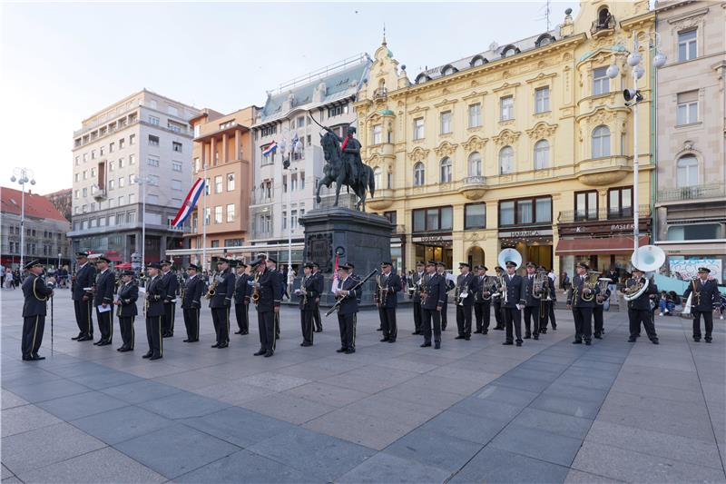 Koncert vojnih orkestara Hrvatske i Austrije