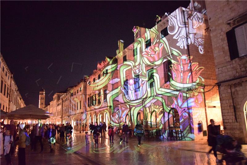 Dubrovnik's landmarks illuminated during LUMIART festival 