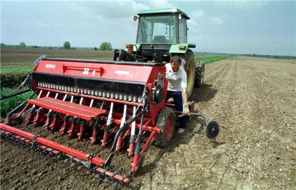 Farmers increasing areas under wheat and barley this autumn sowing season