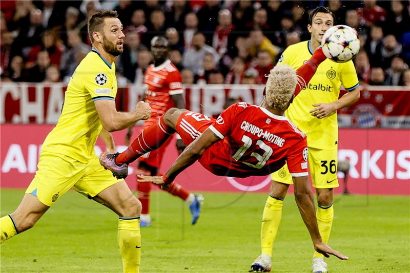 Bundesliga: Bayern na vrhu, nova pobjeda Wolfsburga i Nike Kovača