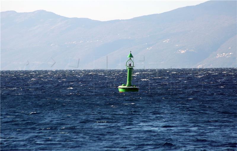 HAK: U prekidu katamaranske linije Novalja- Rab- Rijeka i Pula- Zadar