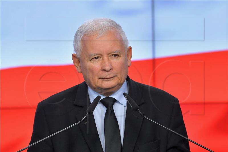 Kaczynski zgrozio javnost izjavom da su za niski natalitet krive žene koje piju