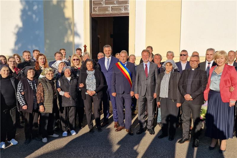 Croatian Parliament speaker meets with Croatian minority representatives in Romania