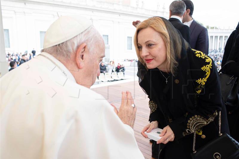 Grlić Radman, Brnjac i Petir na općoj audijenciji pape Franje