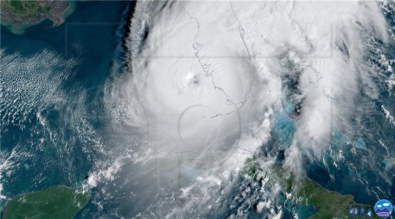 Uragan Nicole stigao na istočnu obalu Floride, objavio NHC 