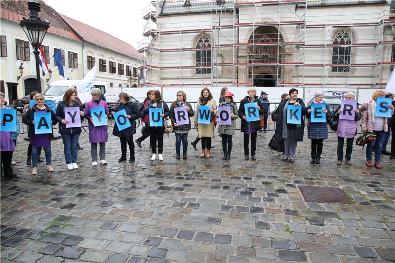 Prosvjed radnica Orljave na Trgu svetog Marka