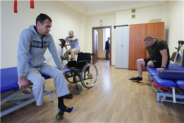 UKRAINE RUSSIA CONFLICT PHOTO SET REHABILITATION CENTER SOLDIERS