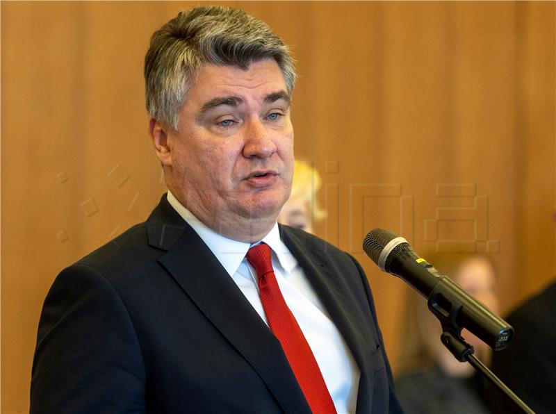 Milanović dismisses speculation about two columns for Vukovar Remembrance Day