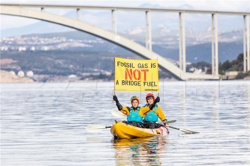 Greenpeace prosvjedovao protiv Vladine odluke o povećanju kapaciteta LNG terminala