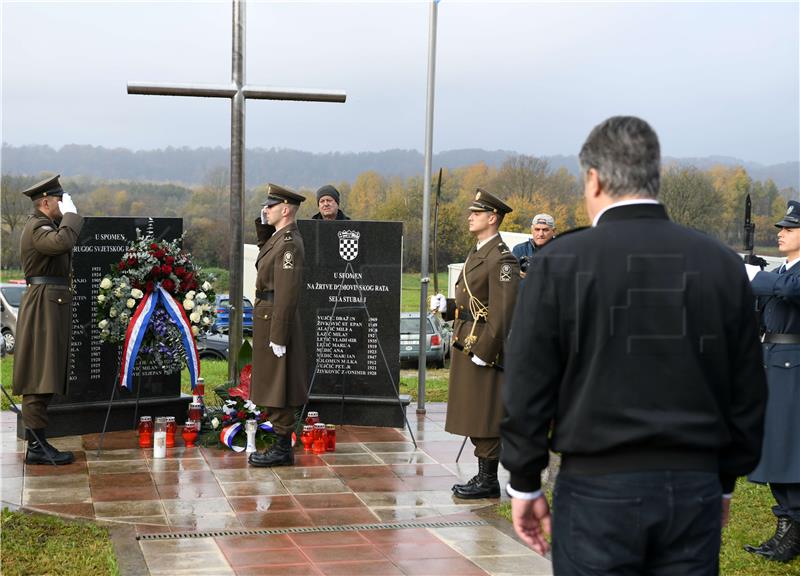 Milanović pays tribute to civilians killed in Majur municipality in Homeland War