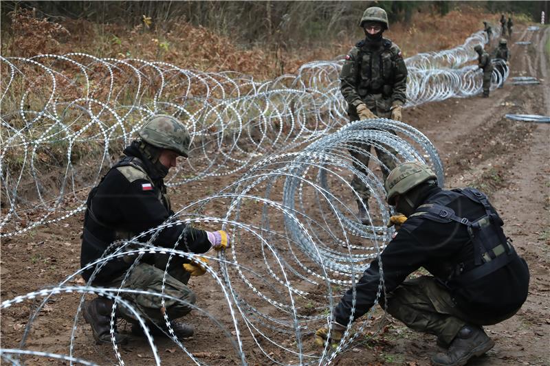 POLAND RUSSIA BORDER MIGRATION