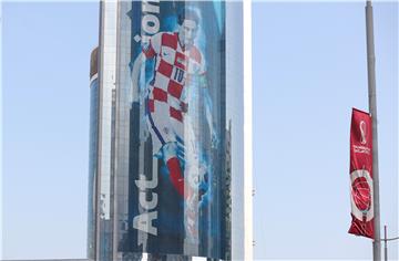 SP KATAR: Slika Luke Modrića na neboderu u Dohi