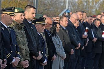 Vukovar: Svečano otkrivanje spomenika Kati Šoljić i njezinim poginulim sinovima